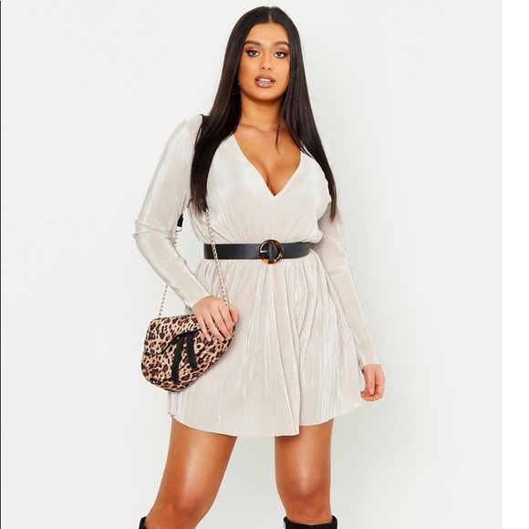 Summery Champagne Plunge Skater Dress - Picture 1 of 3